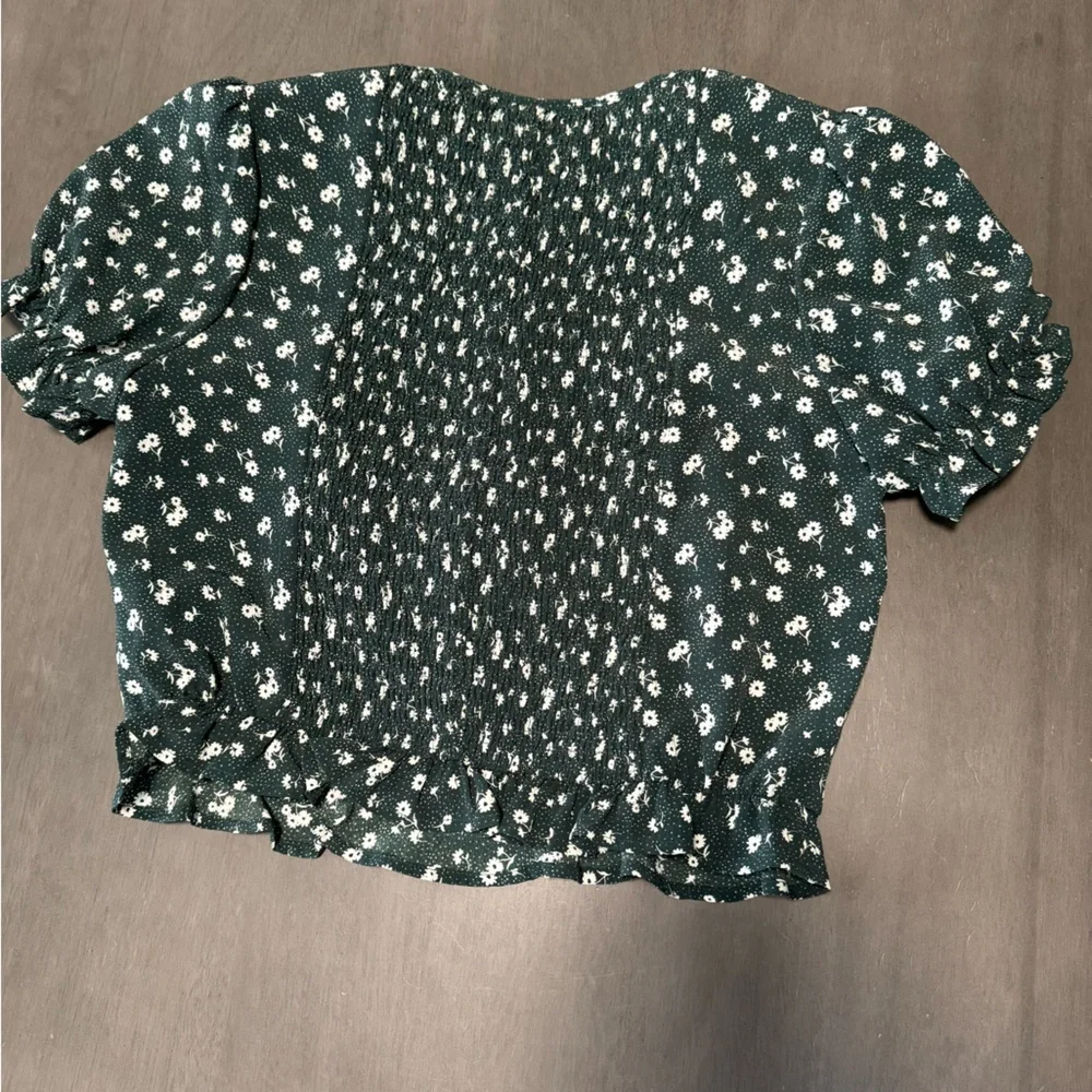 BELLA FLORAL TOP - Picture 3 of 3